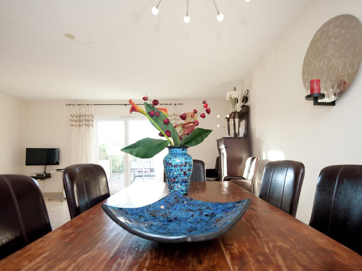 Modern Villa Near The Sea With Balcony Aigues-Mortes Esterno foto
