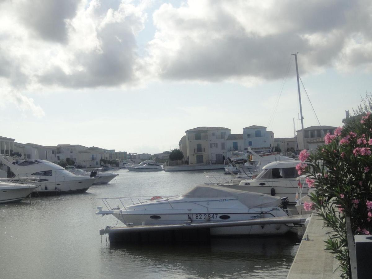 Modern Villa Near The Sea With Balcony Aigues-Mortes Esterno foto