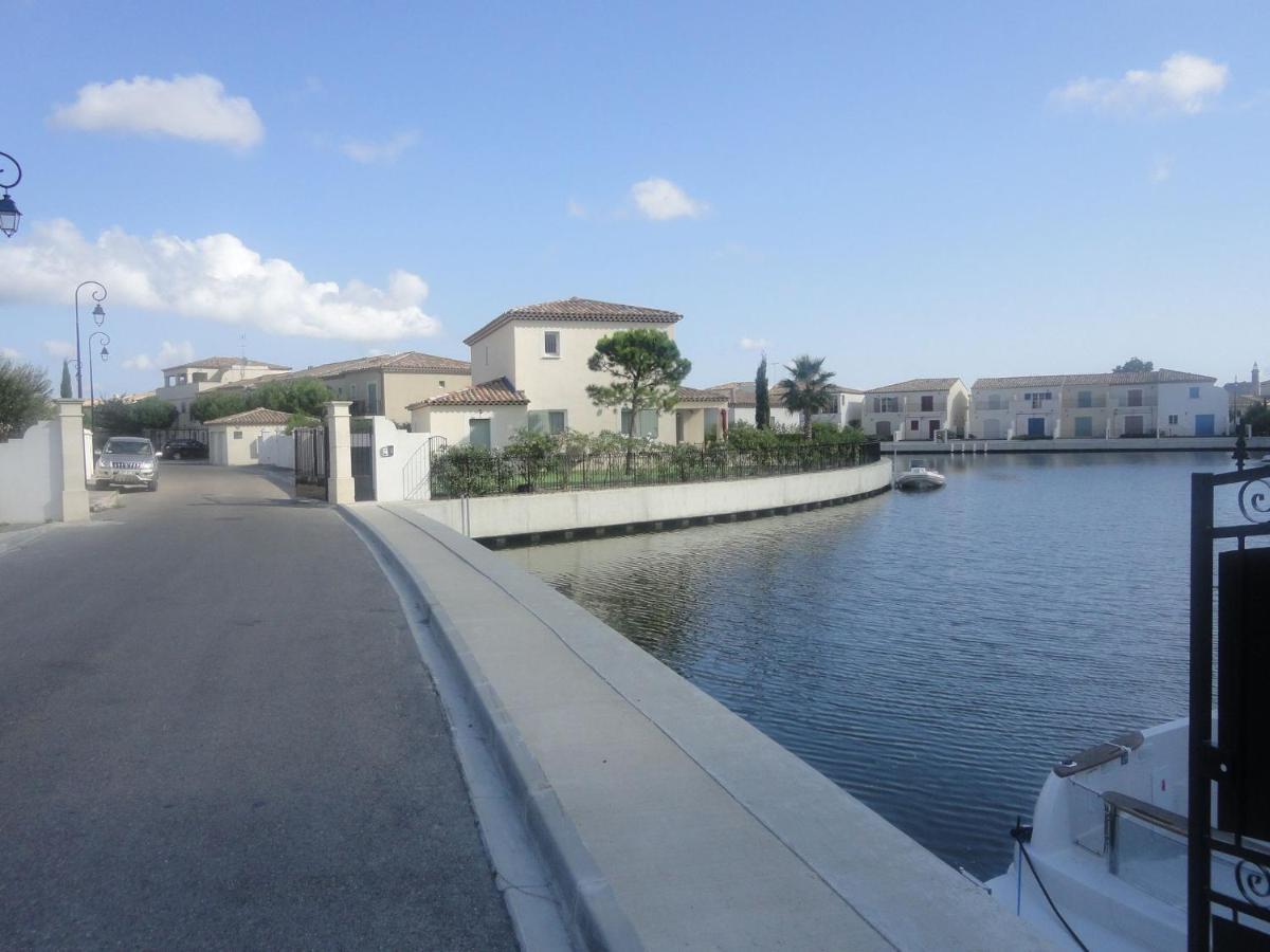 Modern Villa Near The Sea With Balcony Aigues-Mortes Esterno foto